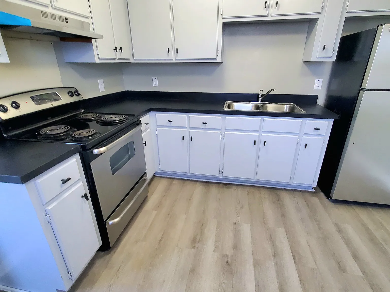 2 bed, $800 — Photo 2