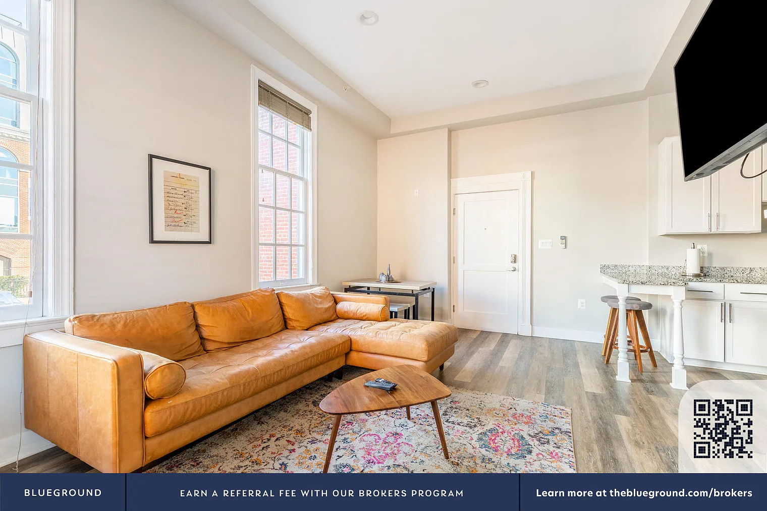 2 bed, 1.0 bath, 1050 sqft, $3,800 — Photo 3