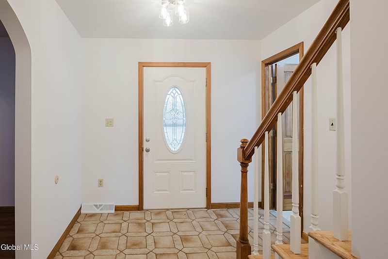 4th image of 125 Latham Ridge Road