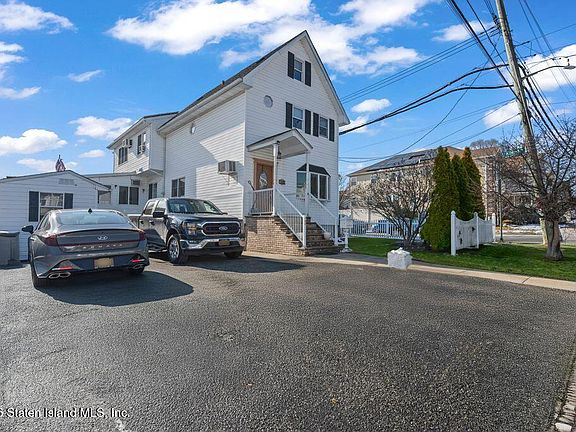 2nd image of 140 Burke Ave
