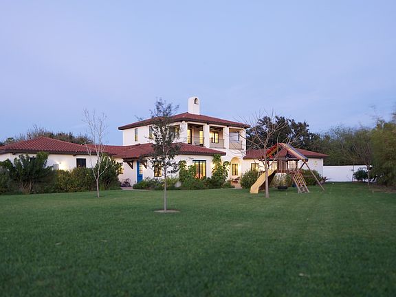 3rd image of 1701 Wisteria Ave