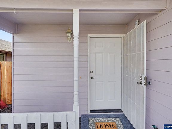 4th image of 4444 Leafwood Ave NE