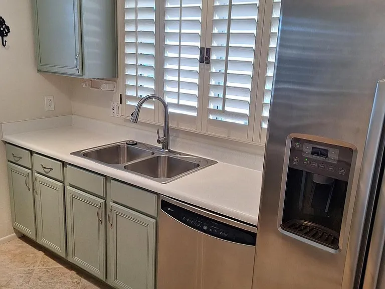 4333 E Hartford Ave — Photo 5