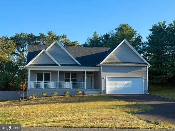 39 Mdg Way, Berkeley Springs, WV 25411