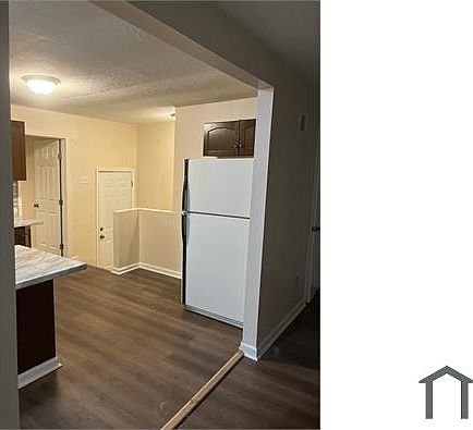 5th image of 10533 Earl Dr