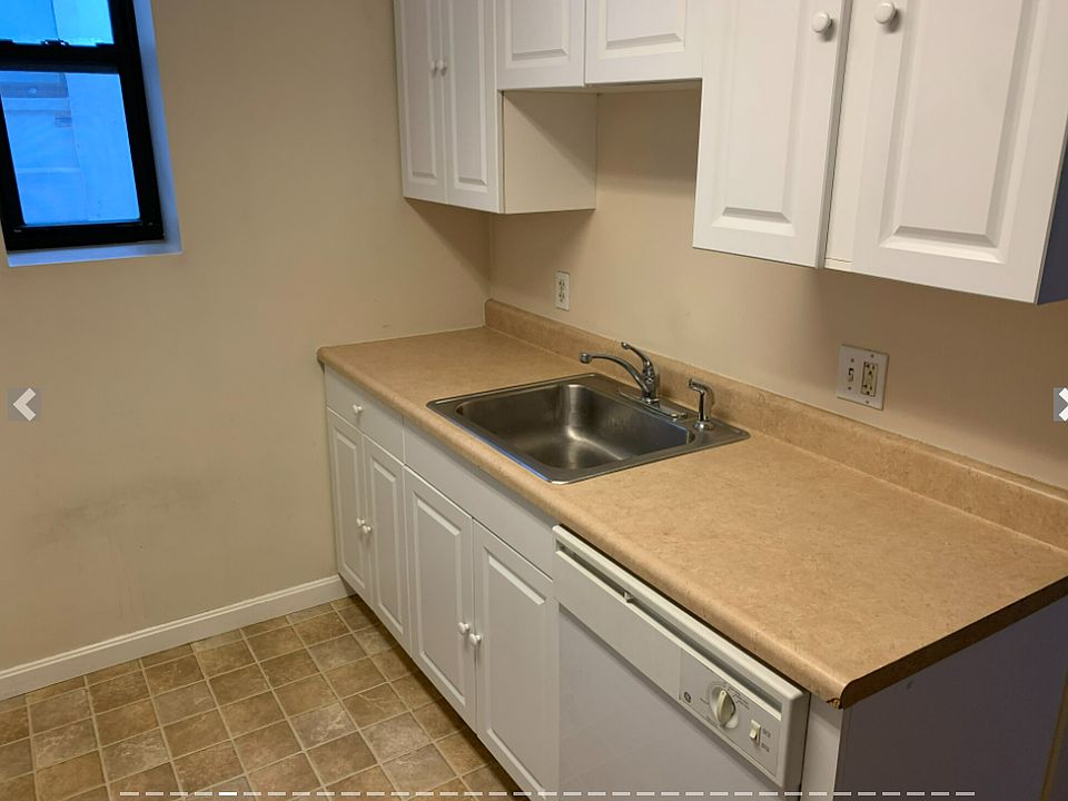 2nd image of 636 Beacon St APT 301