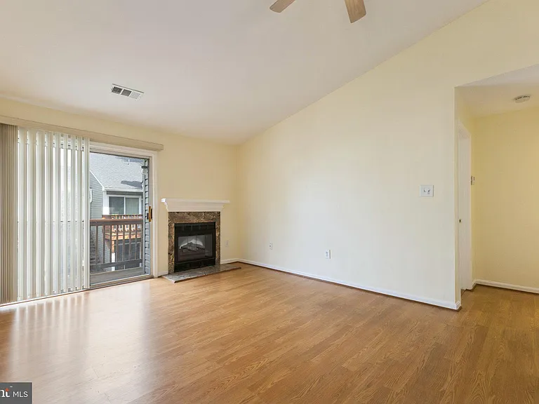 8633 Beekman Pl #C — Photo 3