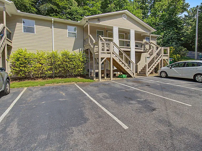 100 Bearwood Dr — Photo 28