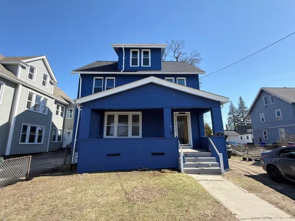 11 Crown St, Springfield, MA 01108