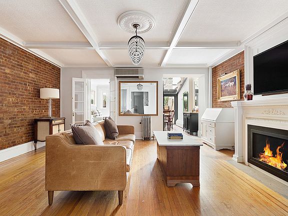 2nd image of 25 W 71st St APT G