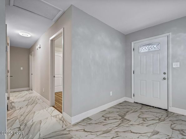 2925 Harley Dr, Marianna, FL 32448