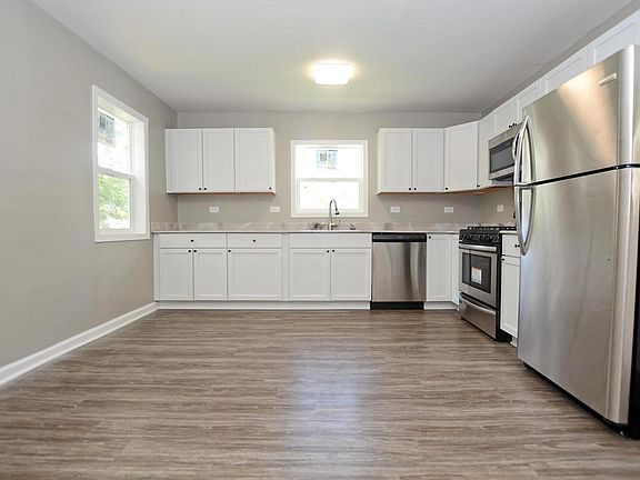 4th image of 235 Oakwood Dr