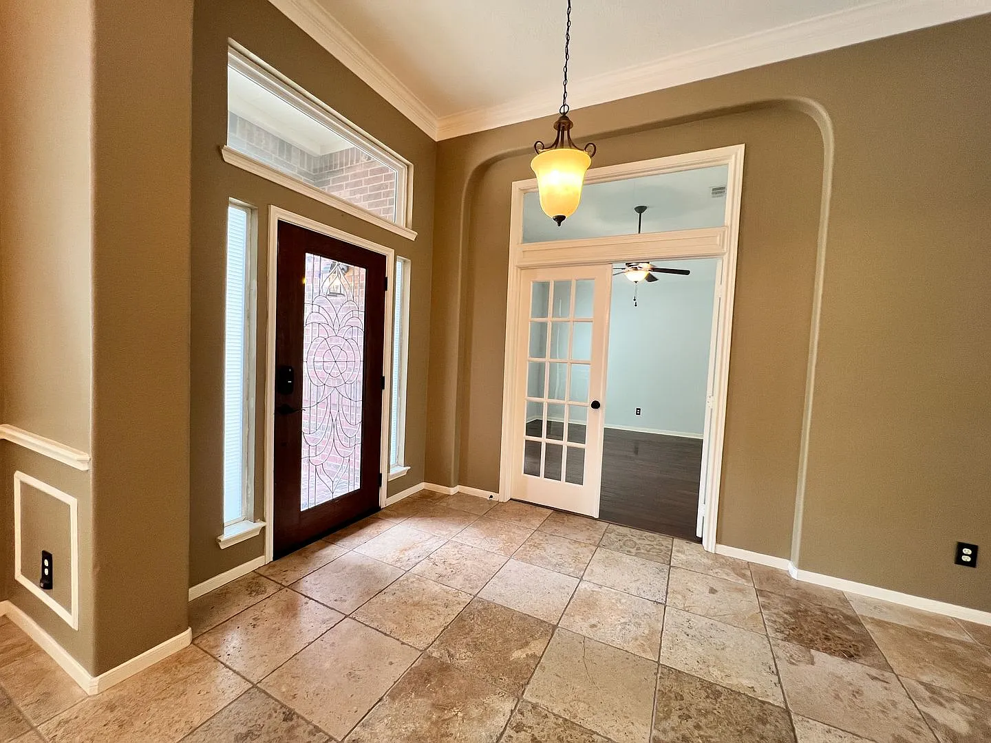 Spacious 3-Bedroom Home with Pool and Luxurious Upgrades Available for Lease" — Photo 4