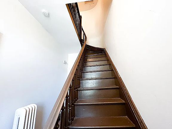 4th image of 298 Princeton Ave #3F