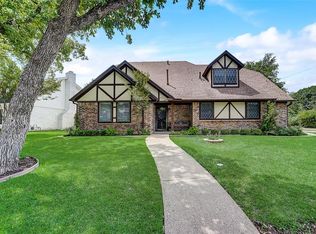 408 Rocky Canyon Ct, Arlington, TX 76011