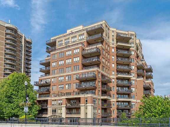 4th image of 111 Forsythe St #1002