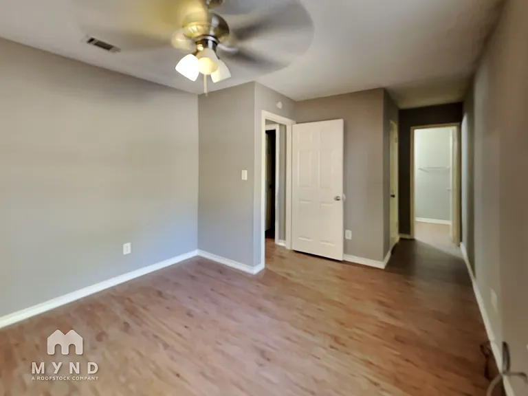 416 Carroll Ave — Photo 10