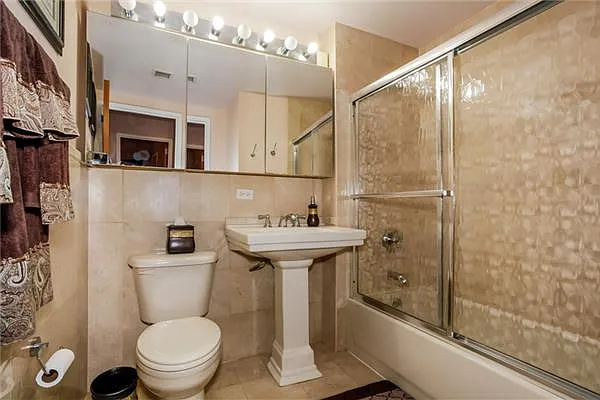 Sold by Avenue Sotheby's International Realty | media 35