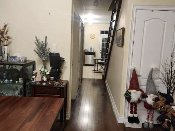 4th image of 2 Hayes Ln