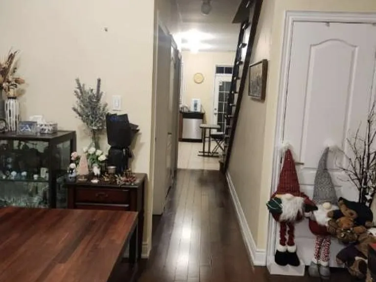 2 Hayes Ln — Photo 4