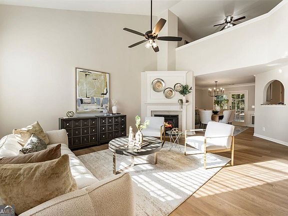 5th image of 2950 Serenade Ct