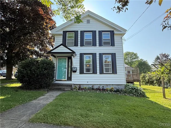 320 W 3rd St, Oswego, NY 13126