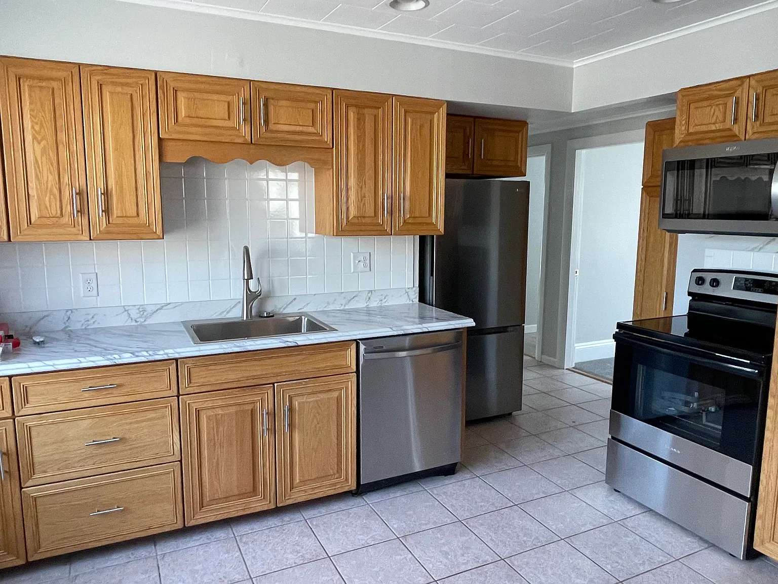 124 Mount Hope St — Photo 3