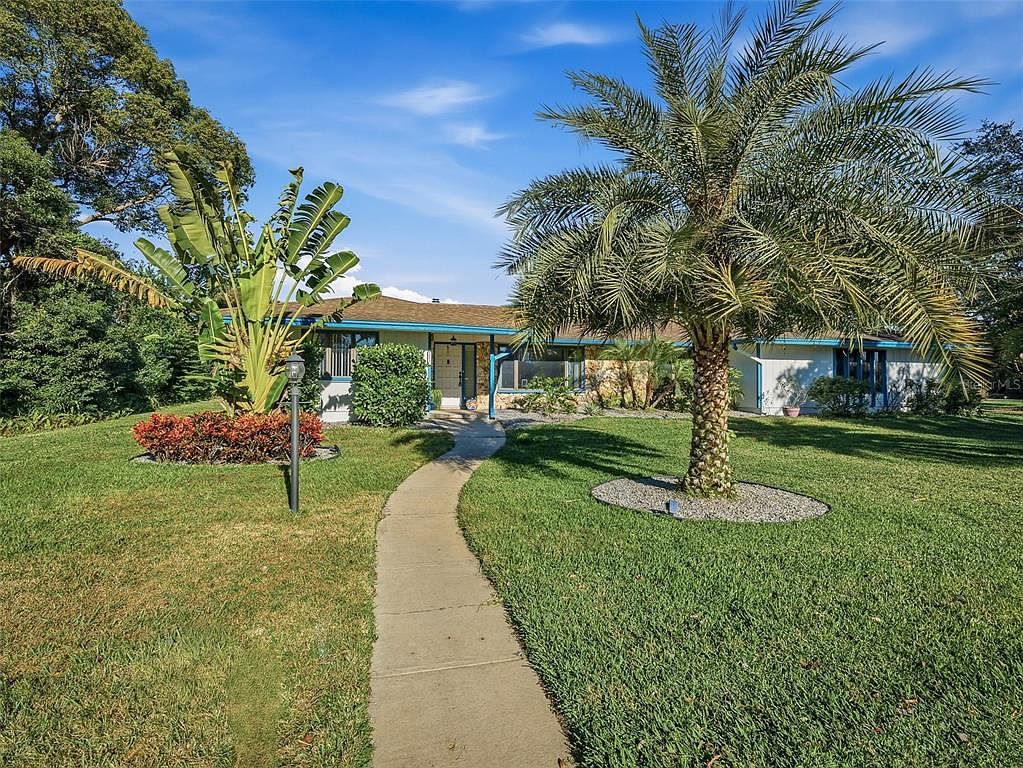 1083 Button Bush Pl