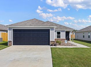 8 Candlelight Dr, Conway, AR 72032