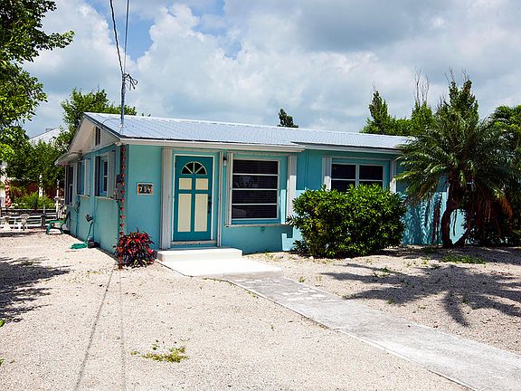 5th image of 734 Sawyer Dr