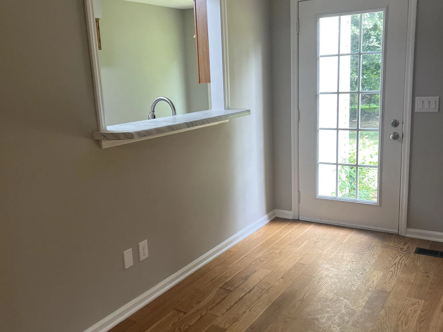 3 bed, 2.5 bath, 2494 sqft, $2,700 — Photo 4