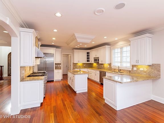 3rd image of 1171 Mayfair Ln