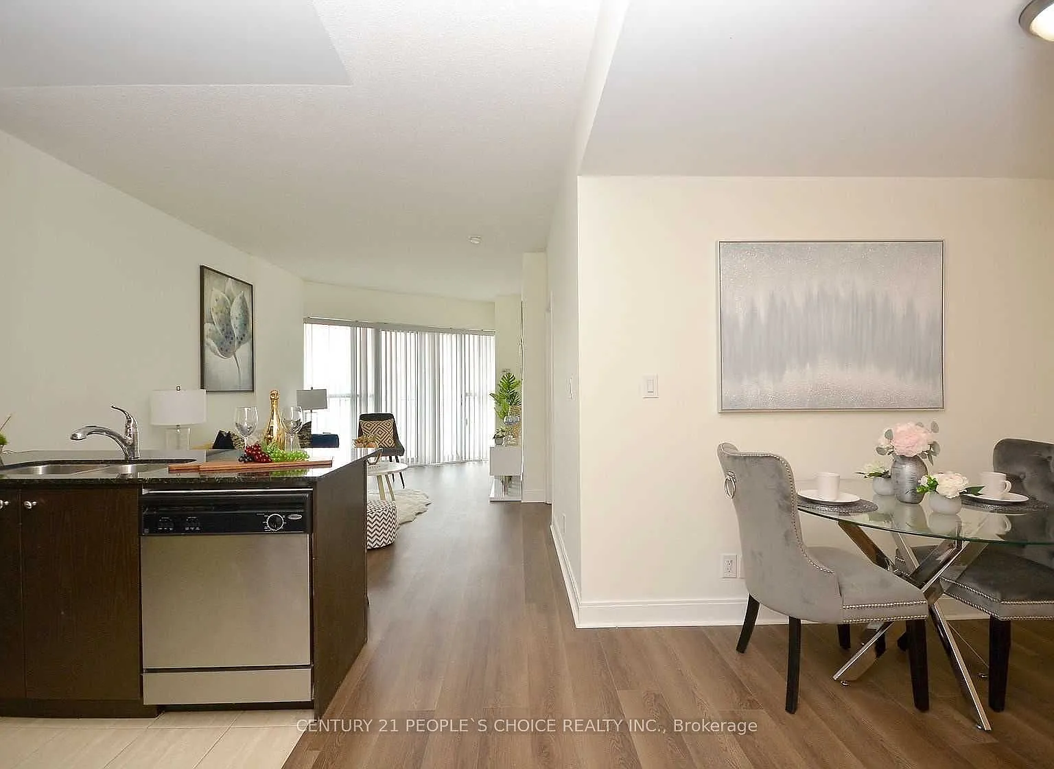 2 bed, $2,600 — Photo 4
