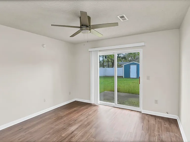 107 Hutto Hl — Photo 17