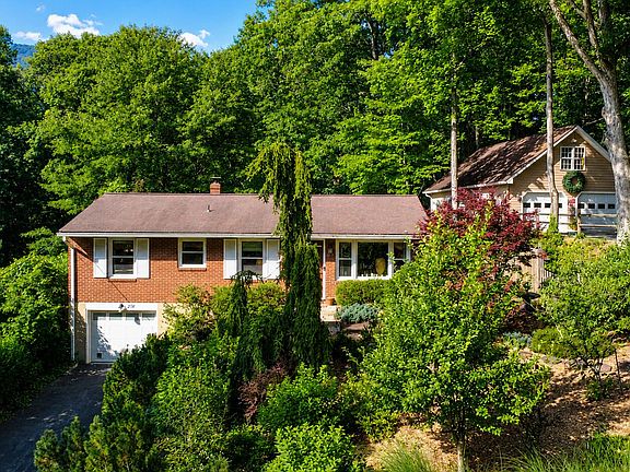 2nd image of 214 Heatherton Dr