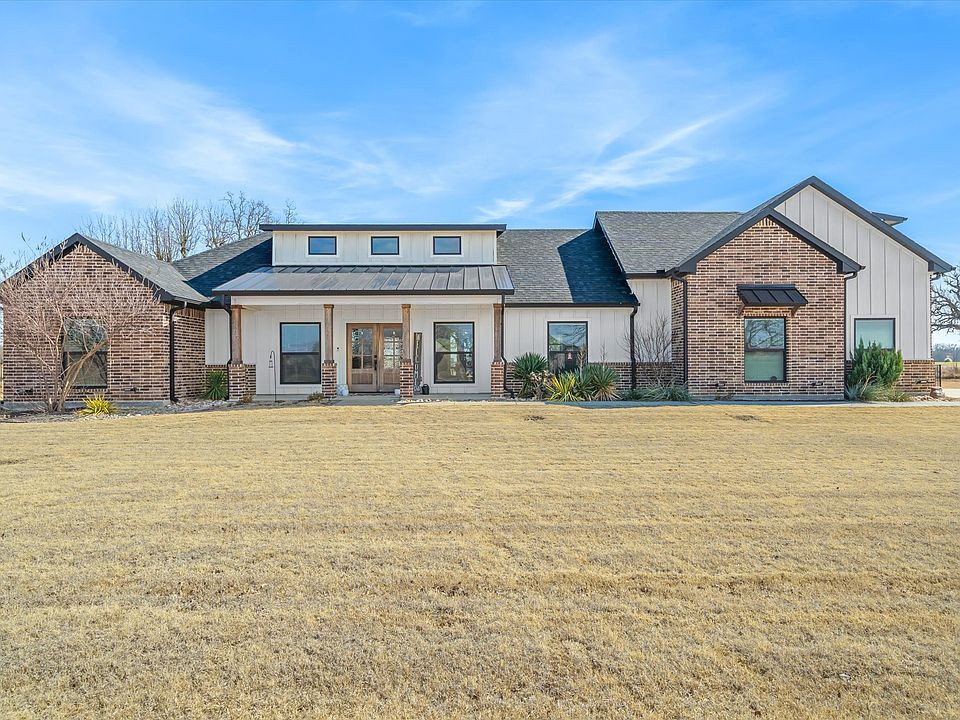 1st image of 2055 Eastfield Dr