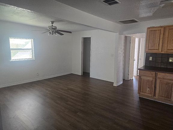 4th image of 450 Gilcrease St