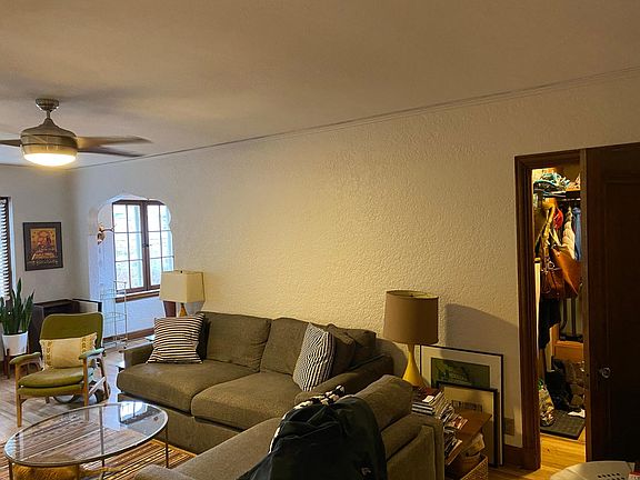 3rd image of 1050 N Washington St APT 206