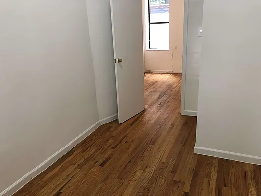 Rented by GreenVill Real Estate LLC | media 32