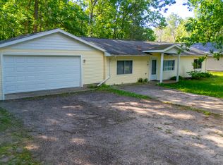 103 Marigold Ln, Houghton Lake, MI 48629