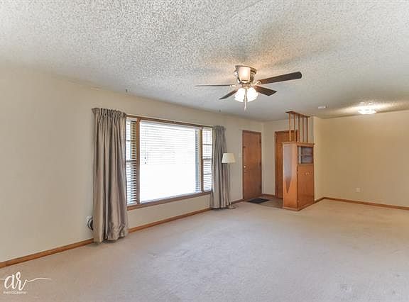 5th image of 425 Briarwood St