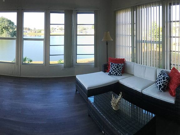 4th image of 860 Lacosta Ln