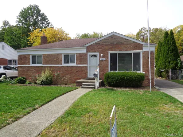 2460 Longmeadow Dr, Trenton, MI 48183