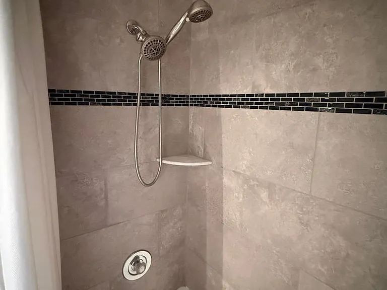 127 Pilgrim Cv — Photo 32