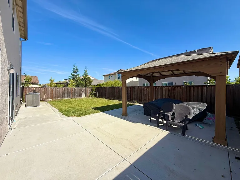 756 Mojave Way — Photo 17