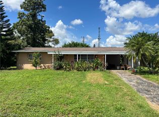 512 York Rd, Lehigh Acres, FL 33936
