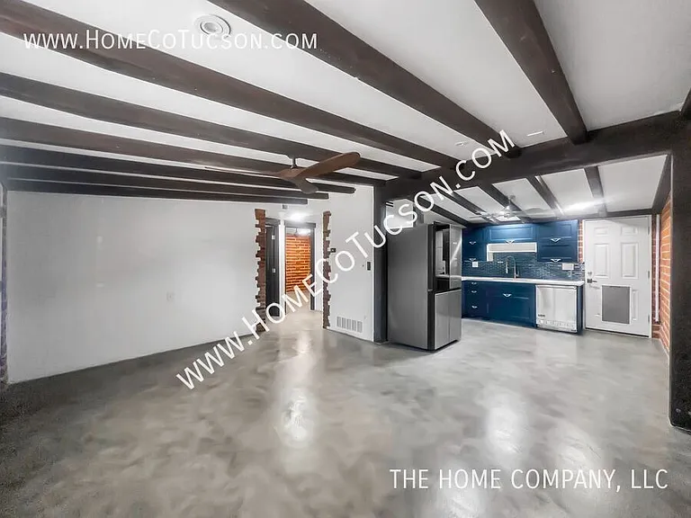 4535 E Fairmount St — Photo 6