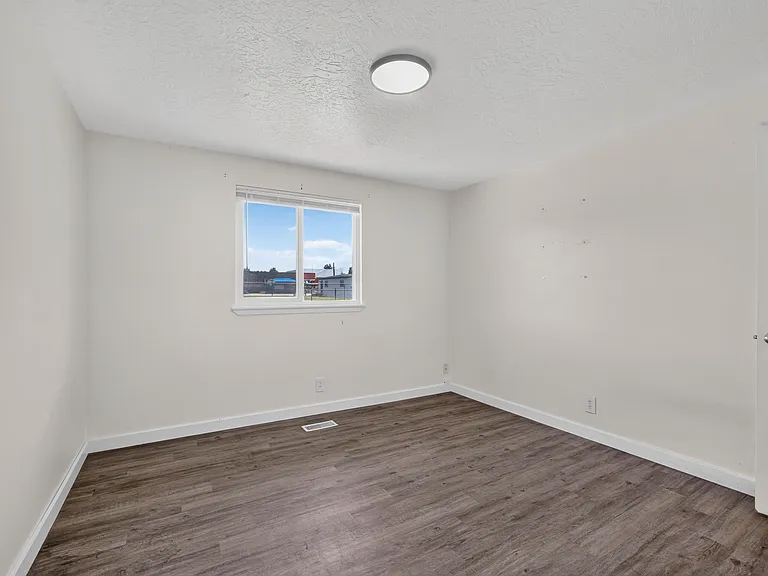 3650 S Law Ave — Photo 31