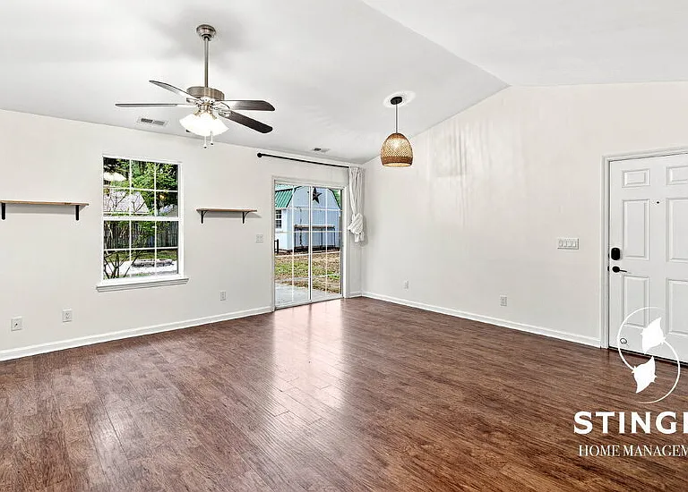 54 Ardmore Ave — Photo 9