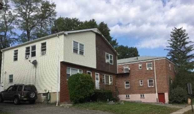 2nd image of 105 Hoffman Blvd